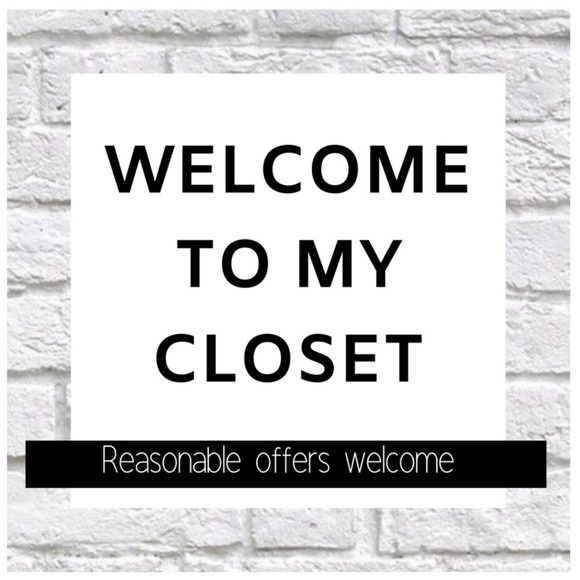 Meet your Posher, Emily - Picture 1 of 4